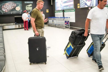 Туристов призывают поехать отдыхать в Болгарию.