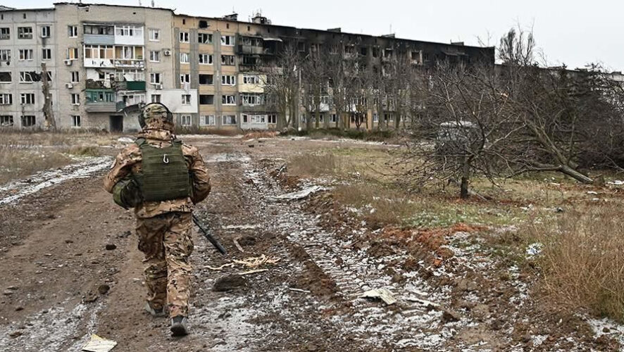 Двумя днями ранее армия Украины признали потерю города.