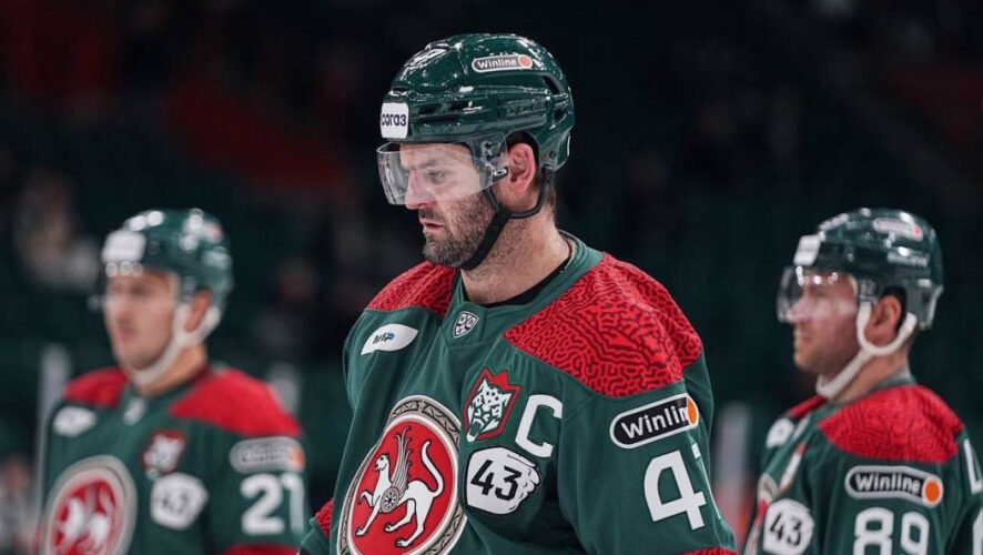 Казанцы со счетом 4:2 одержали победу над &laquo;Салаватом Юлаевым&raquo; на домашней арене.