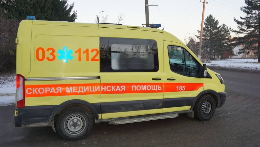 Травмы на улице во время катания с горок и других зимних забав получили 166 человек.