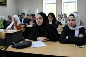 В Российском исламском институте представили социологический портрет прихожанина казанских мечетей и представили пособие по психологической помощи мусульманам.
