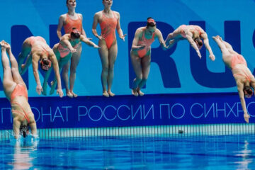 С 9 по 14 ноября в Казани во Дворце водных видов спорта проходят международные соревнования по прыжкам в воду «Кубок Раиса Республики Татарстан».