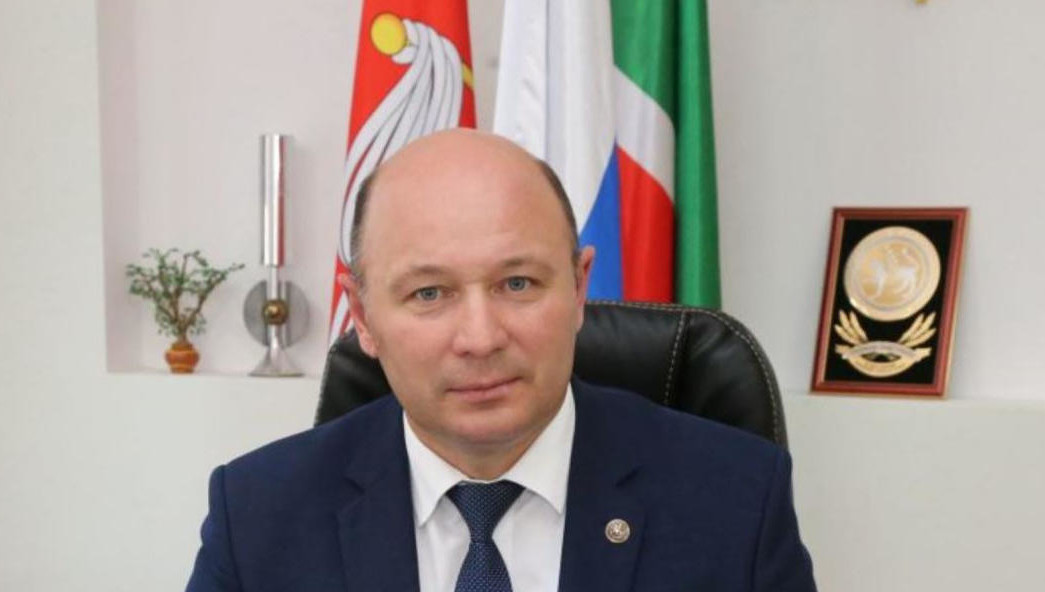 На результат повлиял инцидент с падением ребенка в открытый люк.