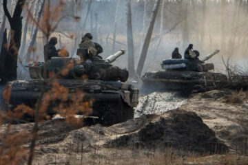 Также поражены пункты временной дислокации одной из бригад ВСУ и украинских сил специальных операций в районе Константиновки.