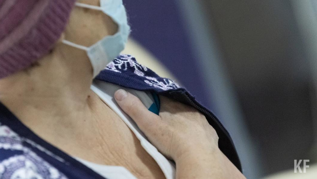 Игнорировать болезни или зацикливаться на ней - первые шаги к инфарктам и инсультам.