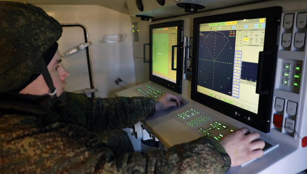 Курский губернатор сообщил о двух сбитых беспилотниках ВСУ в селе Боровское.