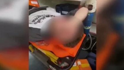 Даже в машине скорой помощи молодой человек больше переживал не за свою жизнь