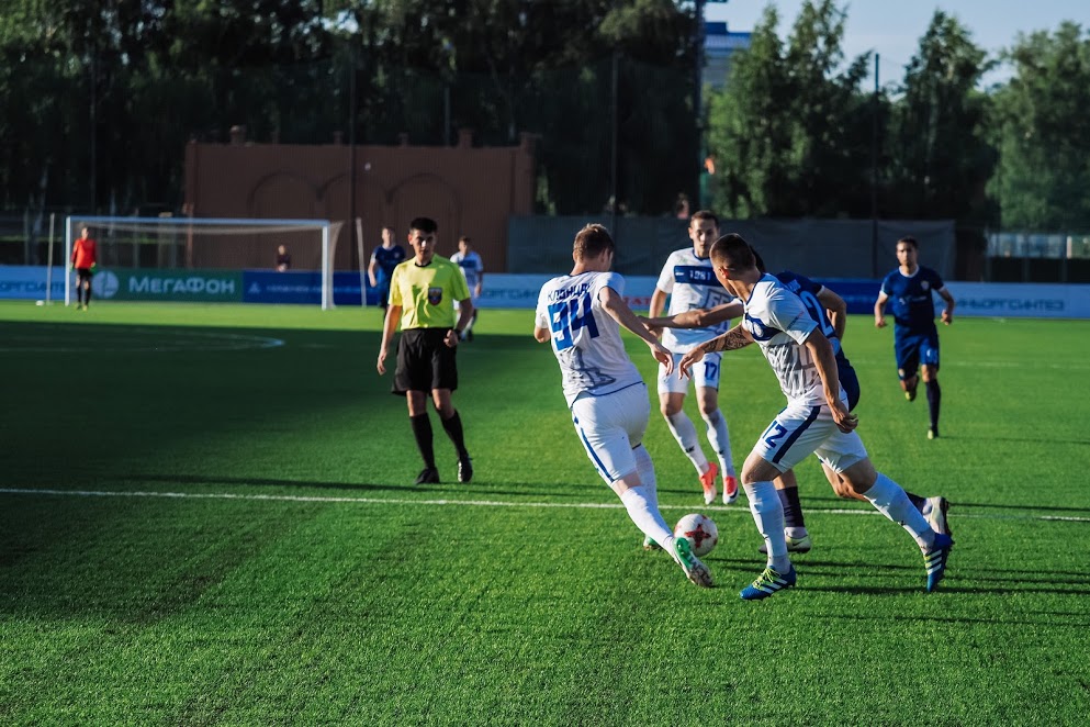 спорта и туризма начались матчи полуфинала всероссийских студенческих соревнований по футболу с участием четырех команд.