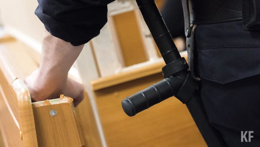 Он держал их для личного употребления.