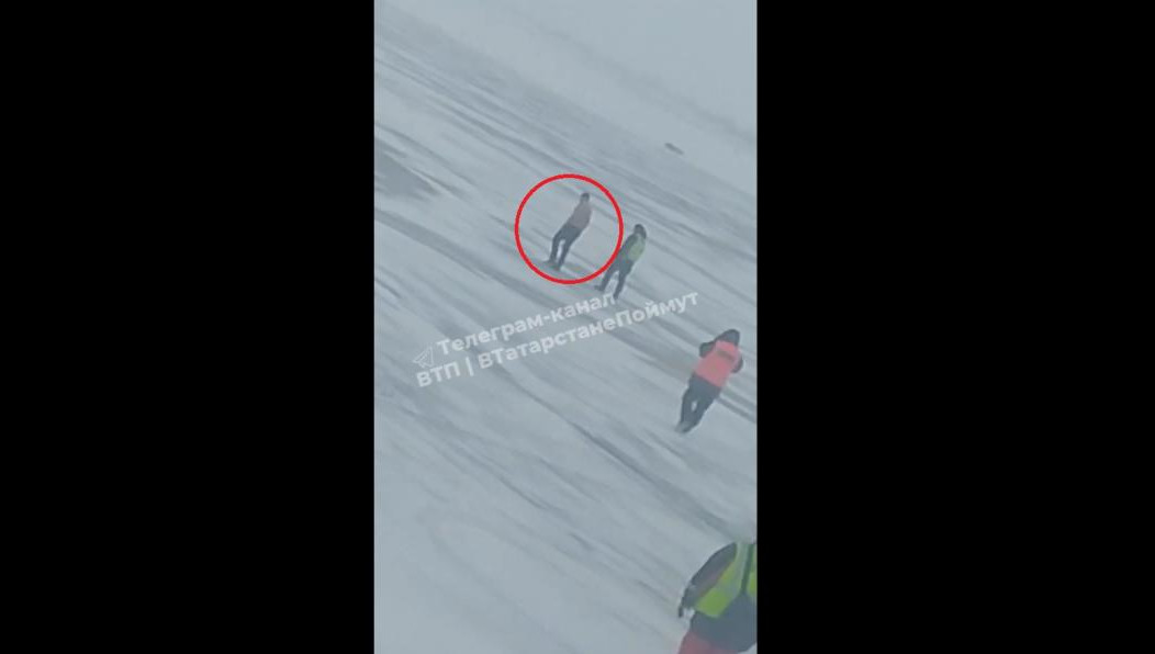 Дебошир орал и матeрился.