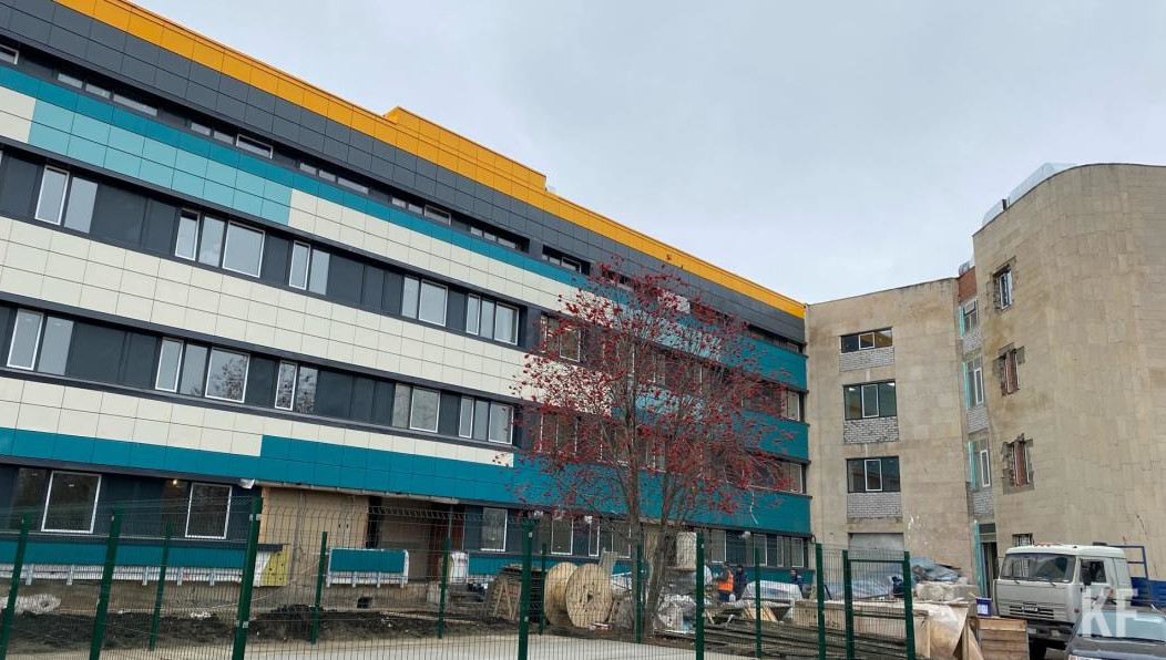 На объекте идут демонтажные работы.