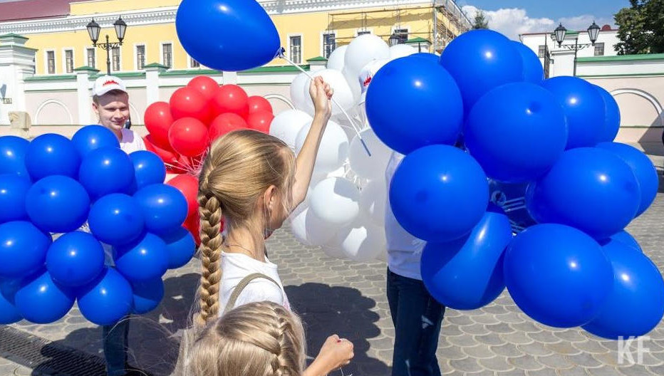 Они связны с празднованием Дня России.