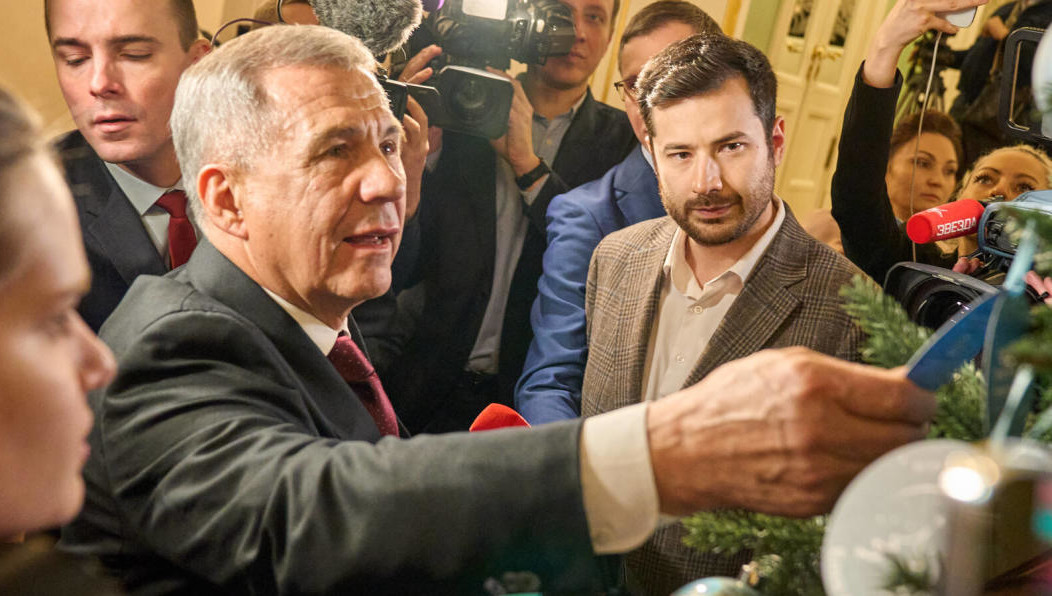 Егор попросил на новый год лыжи.