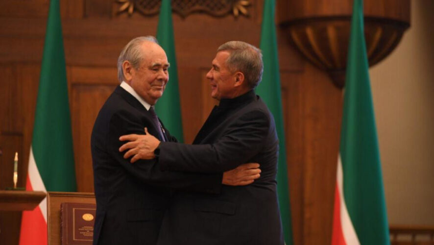 Первый президент Татарстана поздравил избранного руководителя республики.