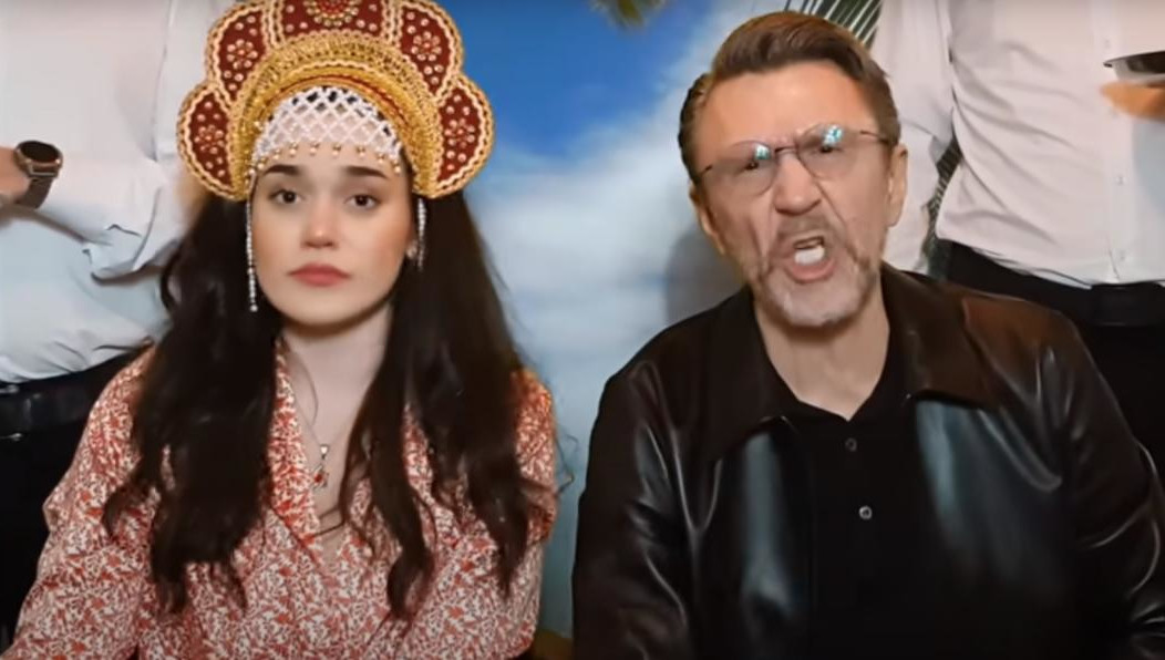 Всю критику творческой интеллигенции можно лицезреть в треке «Прощай