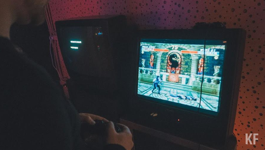 Она осталась без ключей и телевизора.