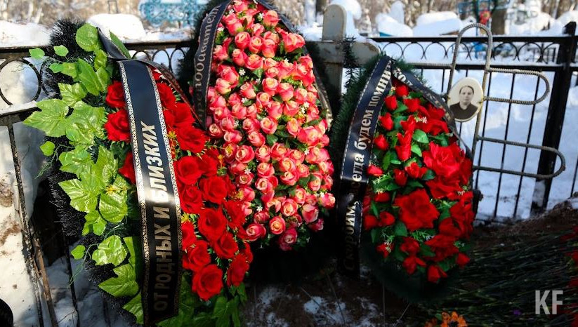 Похоронить 20. Похороны погибших Ищенко в Ейске. Похороны детей погибших.