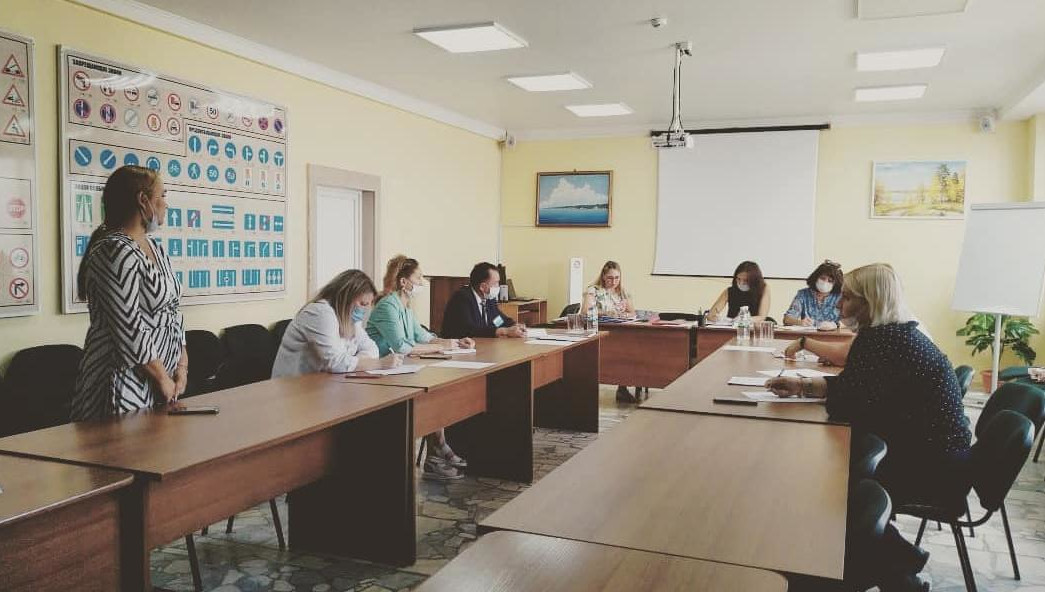 Виноватыми себя сотрудники школы не считают.