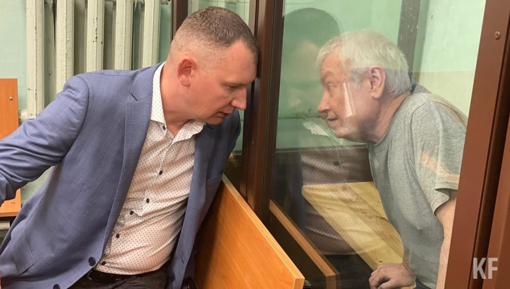 Если в первый раз ему вменялось злоупотребление с ущербом в 30 миллиардов рублей