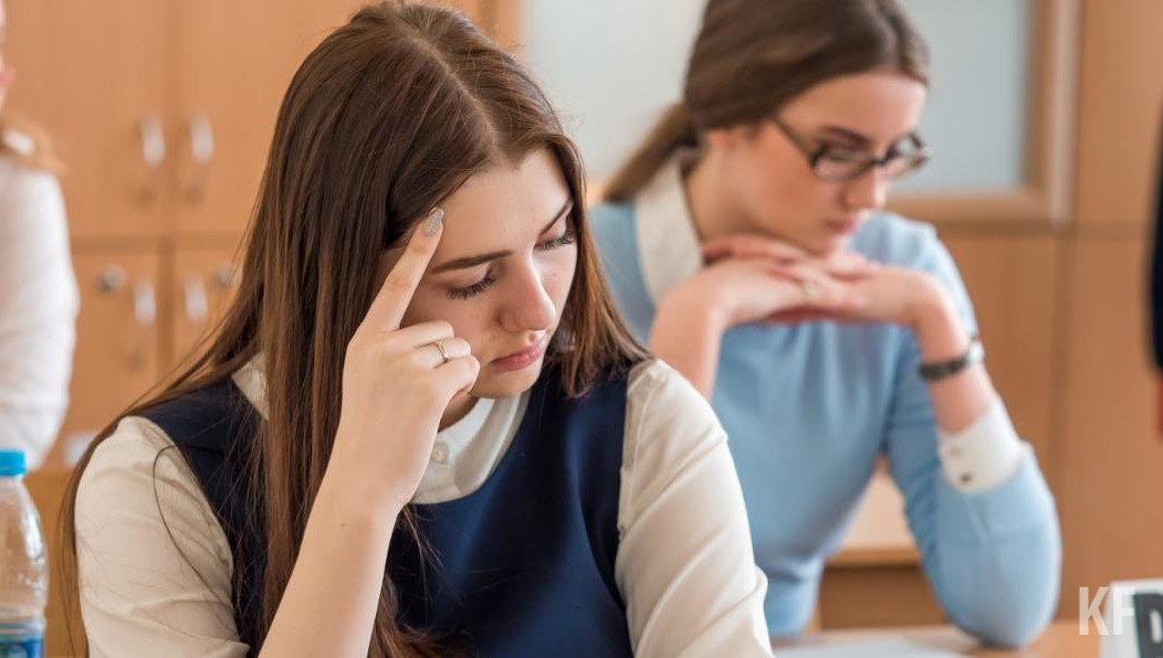 Сейчас студенты за хорошую учебу получают стипендию