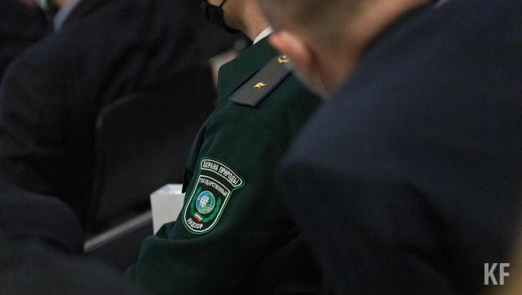 Разлив со сточной трубы залил площадь 1400 кв.м.