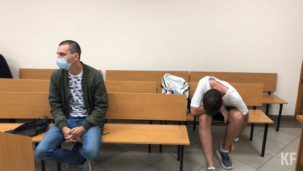 Оба обвиняемых свою вину не признали.