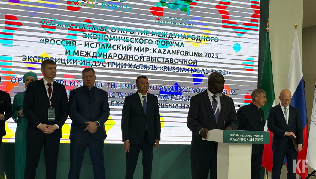 Заместитель генсека Организации исламского сотрудничества посетил выставку Russia Halal Expo. Он отметил