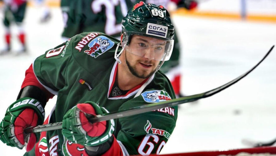 Нападающий останется в Казани ещё на два года.