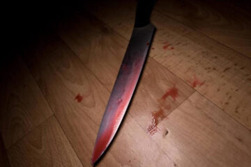 Во время пьянки злоумышленник пырнул ножом своего знакомого.