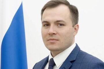 Предыдущий мэр Петр Тултаев ушел в отставку в связи с избранием в Госсобрание республики.