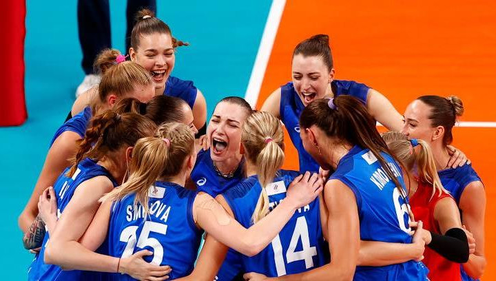 В напряжённой борьбе нам удалось вырвать победу 3:2 по сетам.