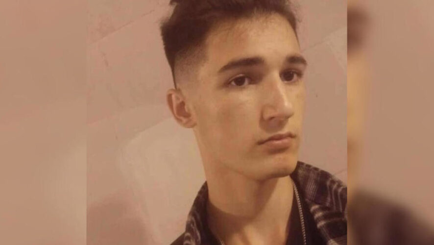 Тело подростка нашли волонтеры.