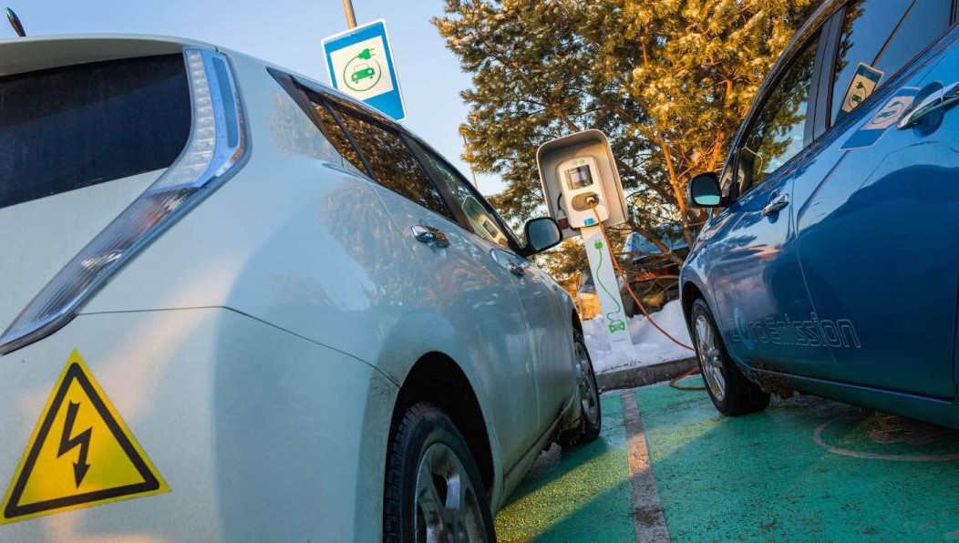 Коммерческий директор компании считает