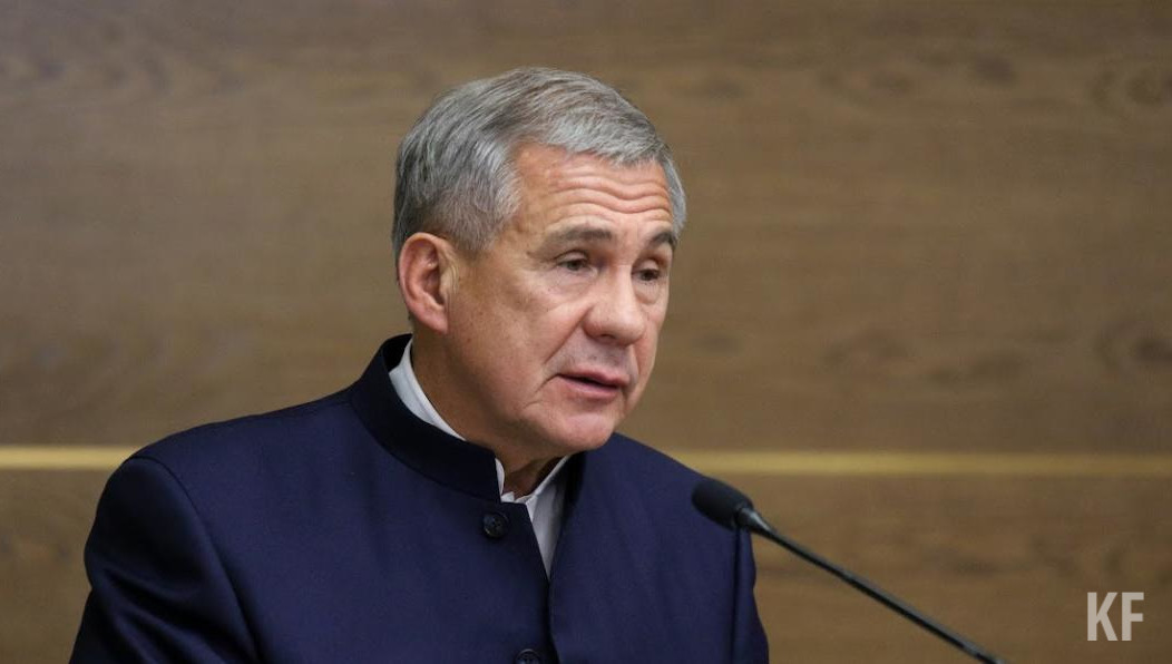 Глава Минобрнауки России посидел за рулем нового магистрального тягача.