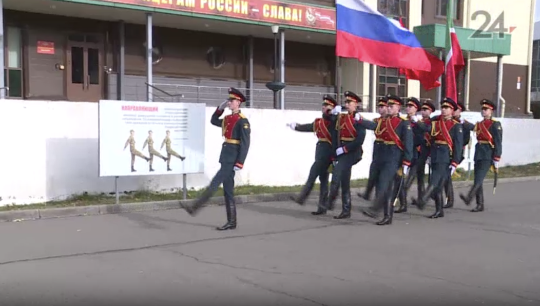 Ребята обязались достойно и с честью носить имя юнармейца.