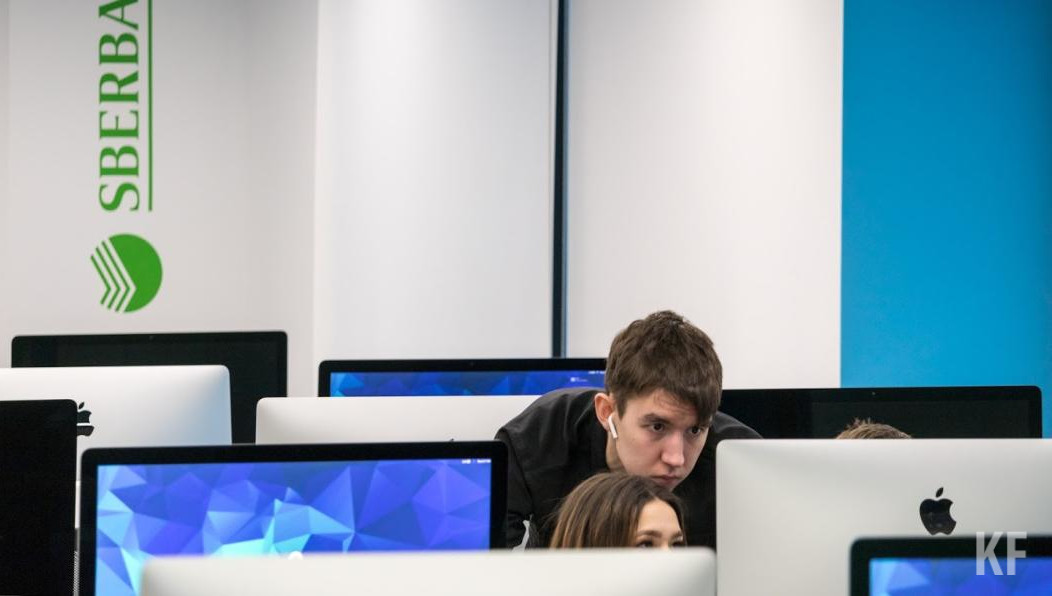 Также неполадки коснулись и операций по переводу средств и работы мобильного приложения.