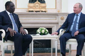 Беседа прошла в Петербурге на встрече с лидерами семи государств Африки.