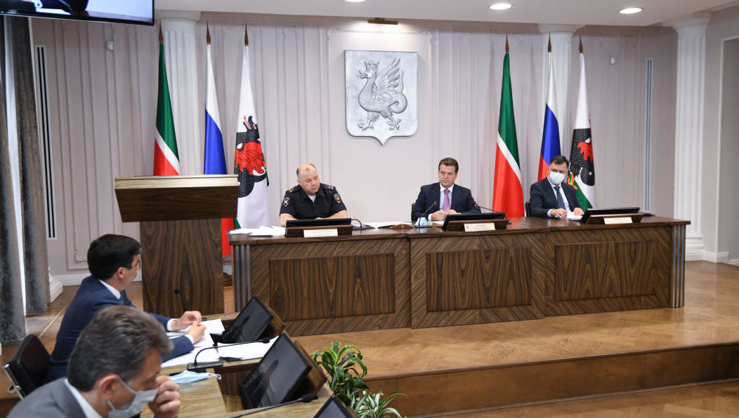 Это обсудили на совместном совещании ГИБДД