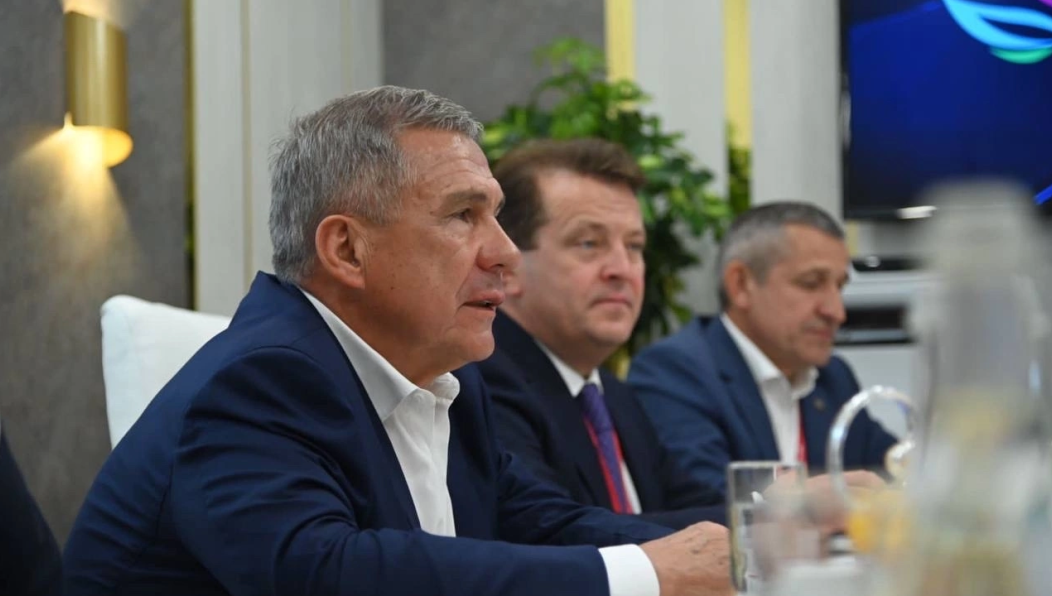 На встрече обсудили участие банка в финансировании инфраструктурных проектов в Татарстане в рамках государственно-частного партнёрства.