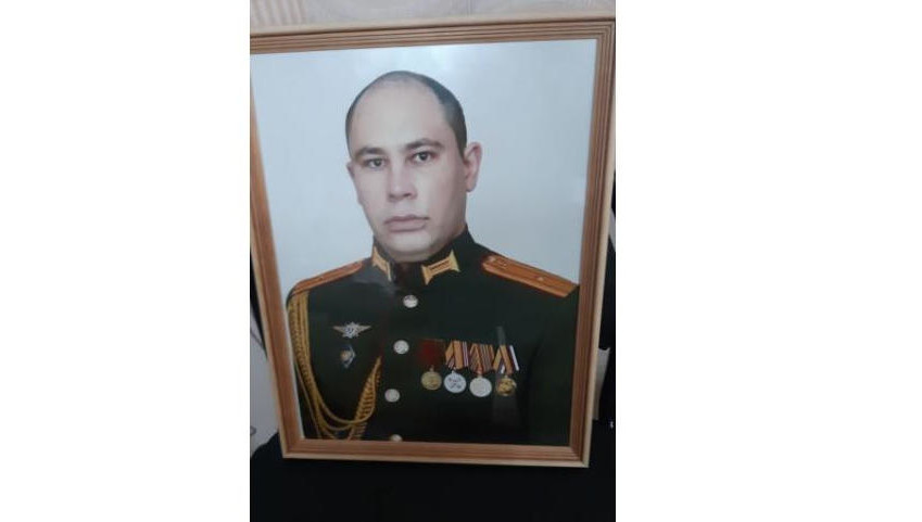 У мужчины остались жена и двое детей.