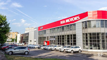 В казанском автосалоне мошенника задержали полицейские