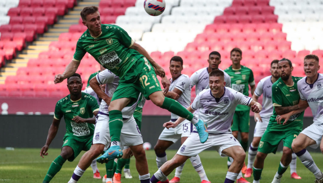 Казанцы проиграли со счётом 4:1 главному конкуренту в борьбе за возвращение в РПЛ.