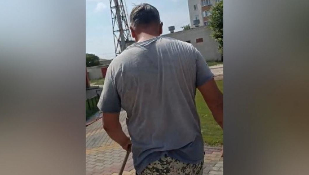 У женщины диагностировали контузию глаза и сотрясение головного мозга.