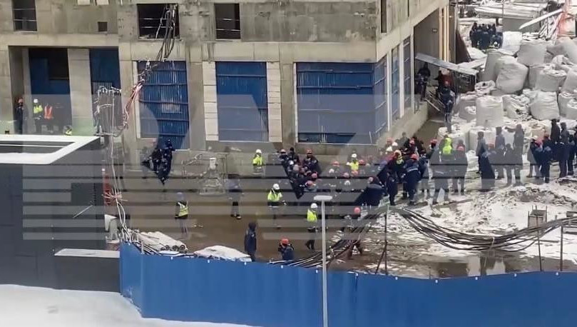 Кадры произошедшего разлетелись по соцсетям.