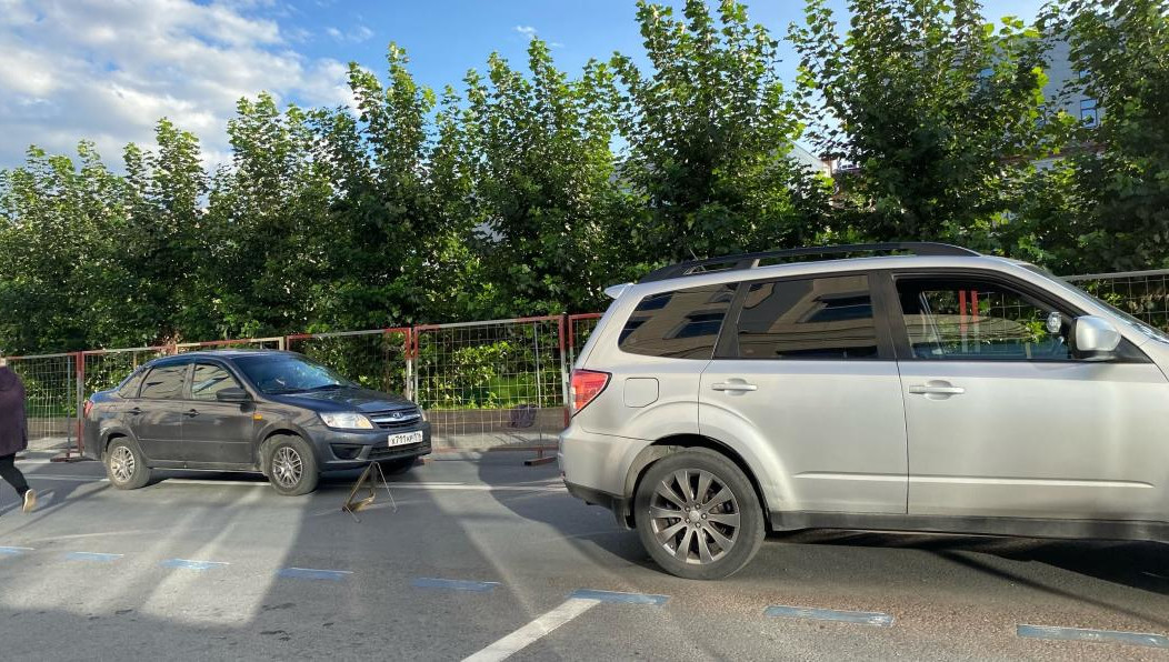 Причина затора - авария.