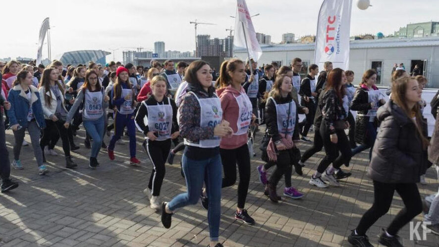 Организуют сдачу нормативов Всероссийского физкультурно-спортивного комплекса &laquo;Готов к труду и обороне&raquo;.