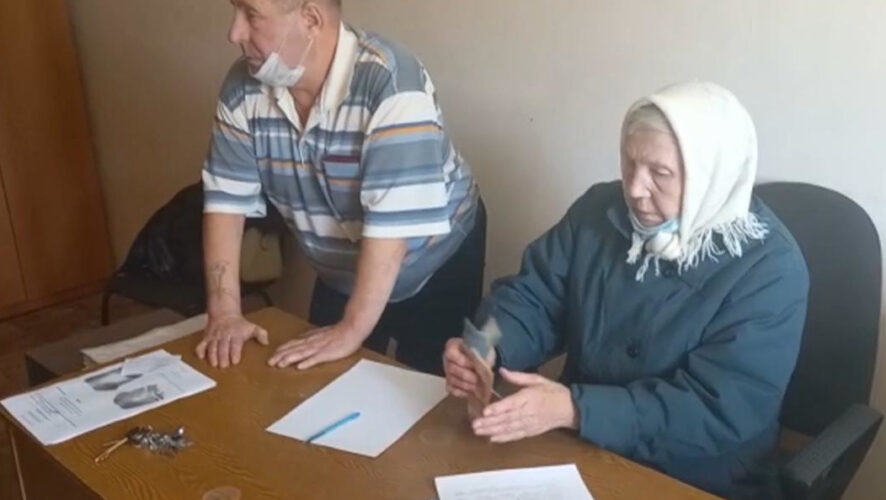 Выманенные обманом деньги подозреваемый вернул.