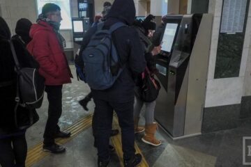 В столице Татарстана в тестовом режиме запустили систему распознавания лиц в метро. Об этом заявил гендиректор «Метроэлектротранса» Асфан Галявов.