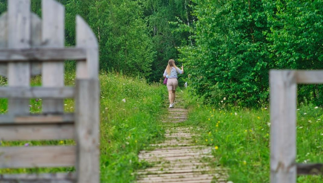 Благодаря федеральным субсидиям в республике появились 42 современных объекта загородного отдыха. Однако на следующий год федеральных средств региону не выделили. Продолжать развитие точек притяжения в разных уголках Татарстана планируют за счет инвесторов и полученных ранее денег.