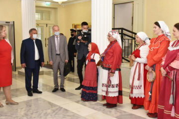 Президент республики встретился с активом Русского национально-культурного объединения Татарстана.